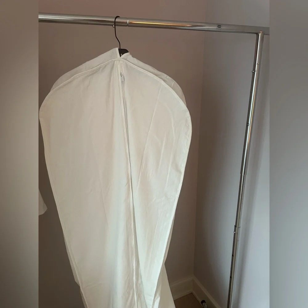 Emilio Pucci Cream Garment Bag with Pink Logo